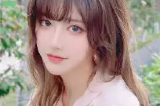凌晨三点网红司晓迪突然发文宠粉一口气晒出18张照片